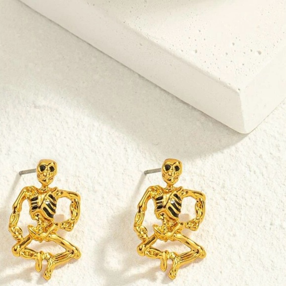 “Heel Clicking Skeleton” Bell Kick Leprechaun Jump Gold Funny Cutesy Gothic Stud - Picture 4 of 7